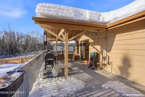 8211 Summerset Dr, Anchorage, AK 99518 photo 47