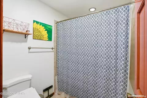 8211 Summerset Dr, Anchorage, AK 99518 photo 38