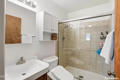 8211 Summerset Dr, Anchorage, AK 99518 photo 42