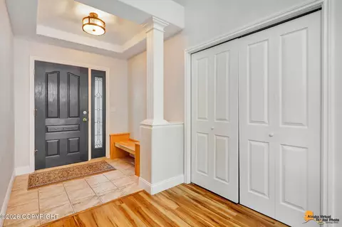 Entry Way - 8740 Sonora Cir, Eagle River, AK 99577 photo 2 of 9