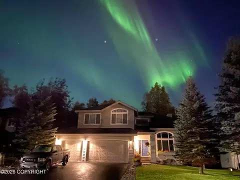 8740 Sonora Cir, Eagle River, AK 99577