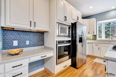Kitchen - 8740 Sonora Cir, Eagle River, AK 99577 photo 2 of 3