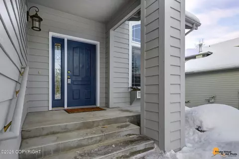 Entry Way - 8740 Sonora Cir, Eagle River, AK 99577 photo 9 of 9