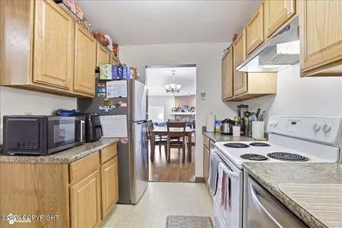 Kitchen - 1930 E 72nd Ave, Anchorage, AK 99507 photo 5 of 9