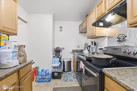Kitchen - 1930 E 72nd Ave, Anchorage, AK 99507 photo 6 of 9