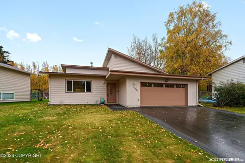 10205 Goodnews Cir, Anchorage, AK 99515