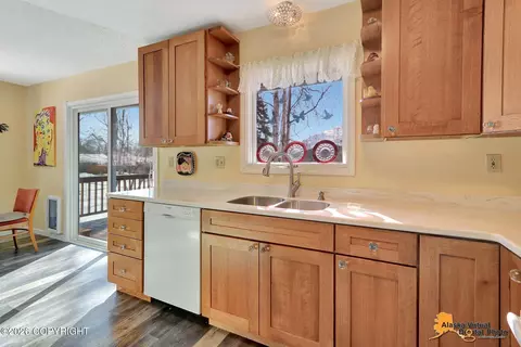 Kitchen - 20608 Lucas Ave, Eagle River, AK 99577 photo 1 of 4