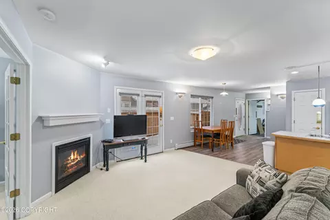 Living - 16633 Rivers Edge Ln # 19, Eagle River, AK 99577 photo 3 of 4