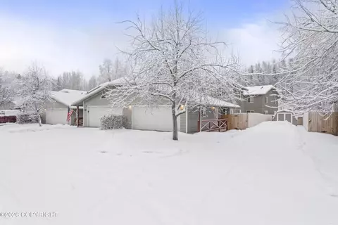 16633 Rivers Edge Ln # 19, Eagle River, AK 99577