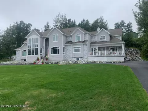 8100 Sky Mountain Ln, Anchorage, AK 99502