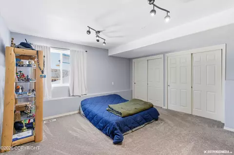 Bedroom - 19120 Babrof Dr, Eagle River, AK 99577 photo 2 of 5