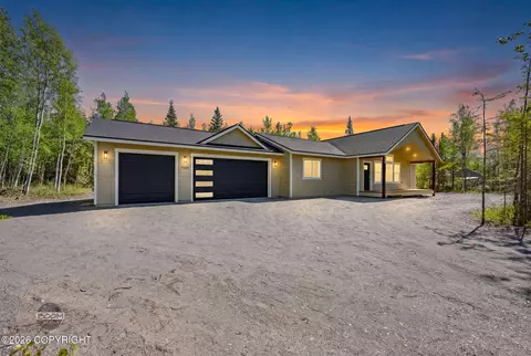 7069 S Meyers Cir, Wasilla, AK 99623