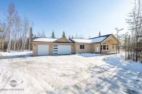 7069 S Meyers Cir, Wasilla, AK 99623