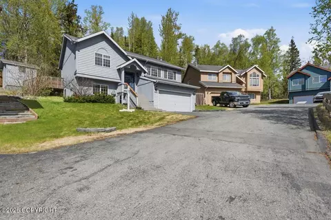 18641 Gibens Cir, Eagle River, AK 99577