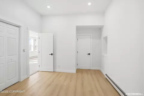 Bedroom - 19031 Upper Mccrary Rd, Eagle River, AK 99577 photo 7 of 8