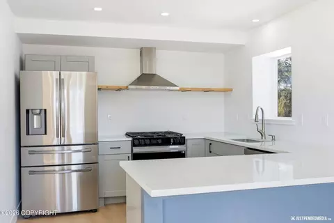 Kitchen - 19031 Upper Mccrary Rd, Eagle River, AK 99577 photo 2 of 4