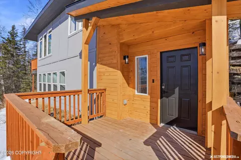 Exterior - 19031 Upper Mccrary Rd, Eagle River, AK 99577 photo 4 of 7