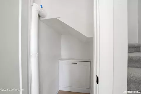 Entry Way - 19031 Upper Mccrary Rd, Eagle River, AK 99577 photo 6 of 9