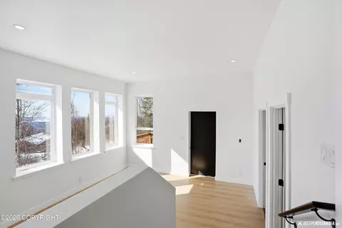 Entry Way - 19031 Upper Mccrary Rd, Eagle River, AK 99577 photo 3 of 9