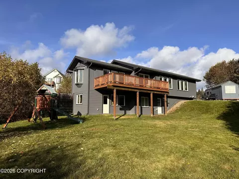 1119 Aurora Ct, Homer, AK 99603