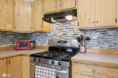 Kitchen - 18706 Second St, Eagle River, AK 99577 photo 4 of 5