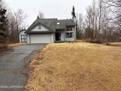 1965 N Kentucky Derby Dr, Palmer, AK 99645