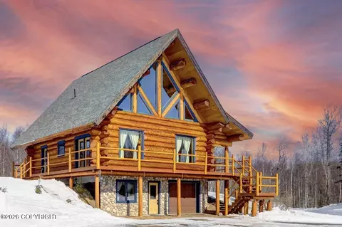 15092 E Forest Ln, Talkeetna, AK 99676