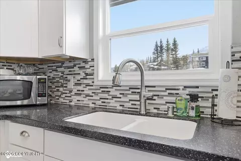 9643 Nulato Cir, Eagle River, AK 99577 photo 15