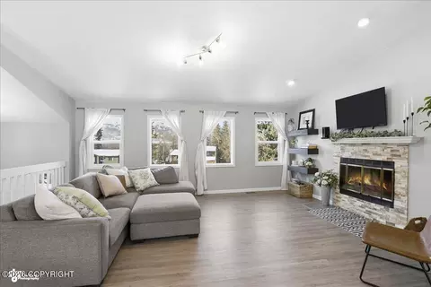 9643 Nulato Cir, Eagle River, AK 99577 photo 9