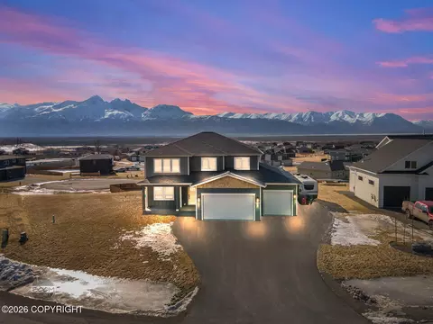 2031 S Sanctuary Dr, Wasilla, AK 99654