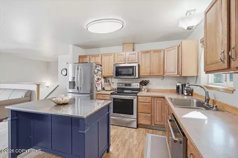 7130 W Wellington Dr, Wasilla, AK 99623