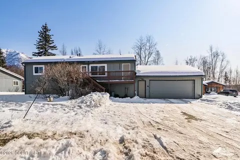 20880 Oberg Rd, Chugiak, AK 99567
