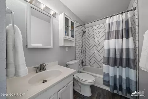 Bath - 20880 Oberg Rd, Chugiak, AK 99567 photo 1 of 2