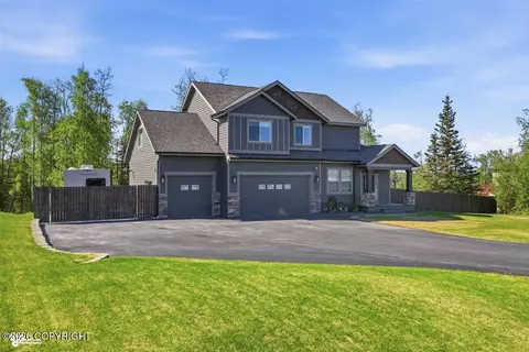 2588 W Angela Dr, Wasilla, AK 99623