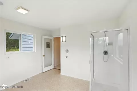Bath - 10121 Middlerock Rd, Anchorage, AK 99507 photo 9 of 11