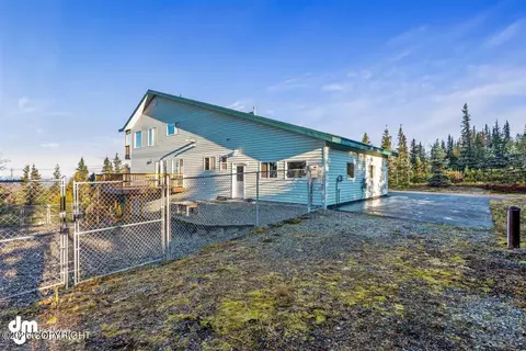 Exterior - 10121 Middlerock Rd, Anchorage, AK 99507 photo 37 of 38