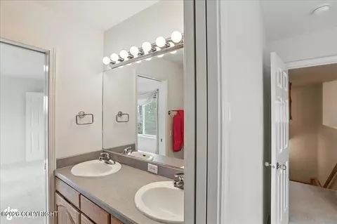 Bath - 10121 Middlerock Rd, Anchorage, AK 99507 photo 7 of 11