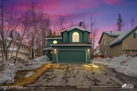 7532 Eastbrook Cir, Anchorage, AK 99504