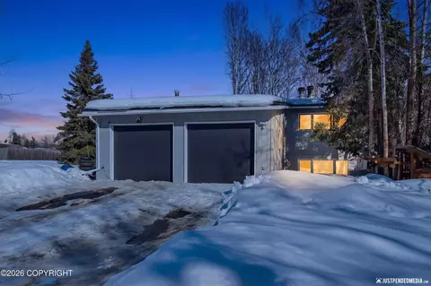 8201 Frank St, Anchorage, AK 99518