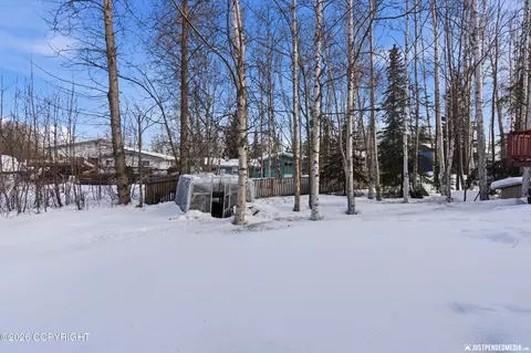 Exterior - 5329 E 42nd Ave, Anchorage, AK 99508 photo 4 of 7