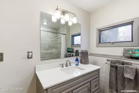Bath - 5329 E 42nd Ave, Anchorage, AK 99508 photo 8 of 8