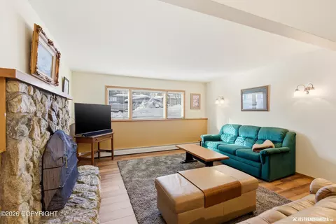 Living - 5329 E 42nd Ave, Anchorage, AK 99508 photo 8 of 10