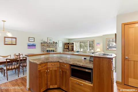 Kitchen - 5329 E 42nd Ave, Anchorage, AK 99508 photo 7 of 7