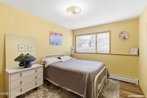 Bedroom - 5329 E 42nd Ave, Anchorage, AK 99508 photo 4 of 6