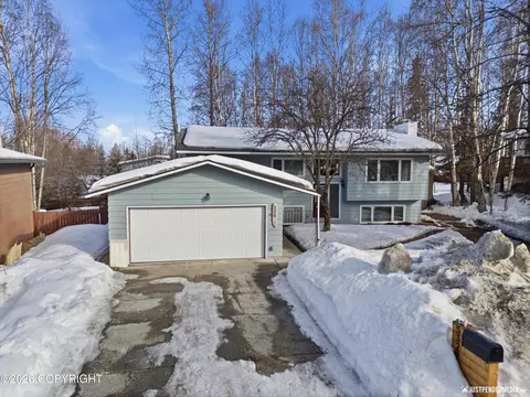 Exterior - 5329 E 42nd Ave, Anchorage, AK 99508 photo 6 of 7