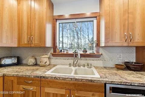 Kitchen - 5329 E 42nd Ave, Anchorage, AK 99508 photo 6 of 7