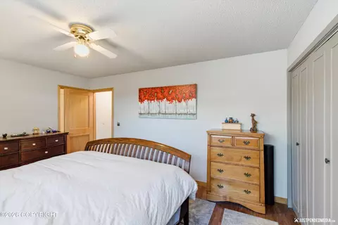 Bedroom - 5329 E 42nd Ave, Anchorage, AK 99508 photo 3 of 6