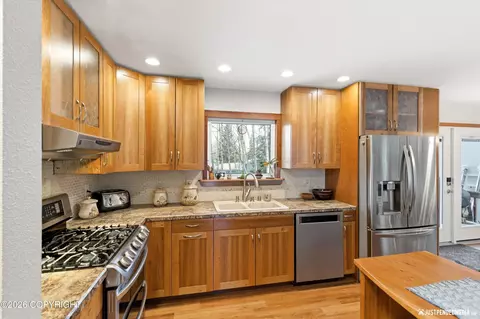 Kitchen - 5329 E 42nd Ave, Anchorage, AK 99508 photo 3 of 7