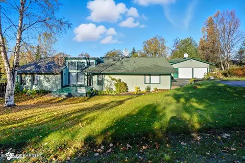 6601 Crooked Tree Dr, Anchorage, AK 99507