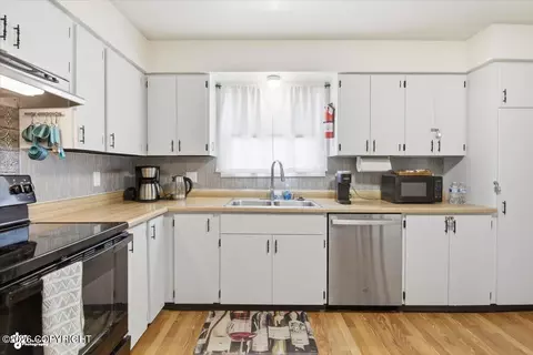 12521 Tanada Loop, Anchorage, AK 99515 photo 10
